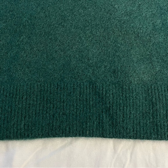 NWT Paris Atelier & Other Stories Turtleneck Green Sweater - Picture 5 of 8